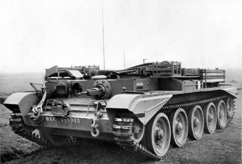 Иллюстрация к книге — Крейсерский танк Mk.VIII «Кромвель». На острие королевского меча [i_074.jpg]