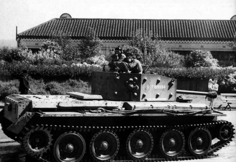 Иллюстрация к книге — Крейсерский танк Mk.VIII «Кромвель». На острие королевского меча [i_110.jpg]