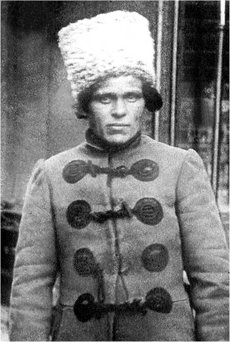 Иллюстрация к книге — Махновщина. Крестьянское движение в степной Украине в годы Гражданской войны [i_002.jpg]