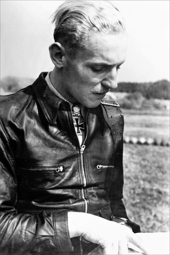 Иллюстрация к книге — Асы немецкой авиации [i_028.jpg]