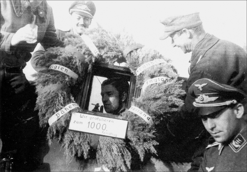 Иллюстрация к книге — Асы немецкой авиации [i_037.jpg]