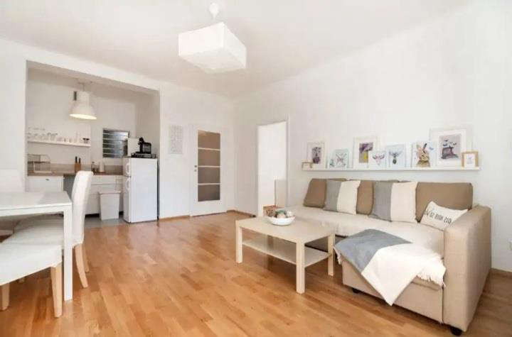 Иллюстрация к книге — Быть или казаться [_15ea5781f6544063943c48cdccc3e156.jpg]