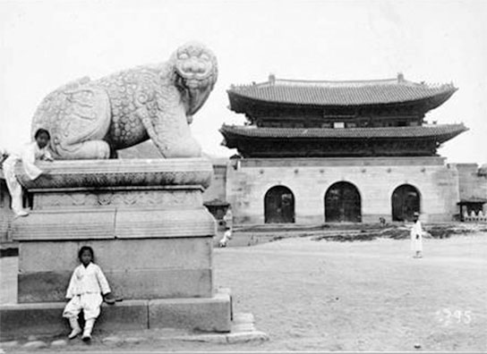 Иллюстрация к книге — Русские эмигранты и их потомки. Истории успеха [i_002.jpg]