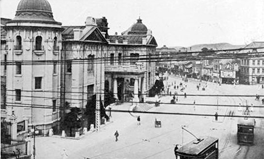 Иллюстрация к книге — Русские эмигранты и их потомки. Истории успеха [i_003.jpg]