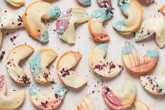 Иллюстрация к книге — Праздник каждый день. Когда в дом приходит счастье [i_082.jpg]