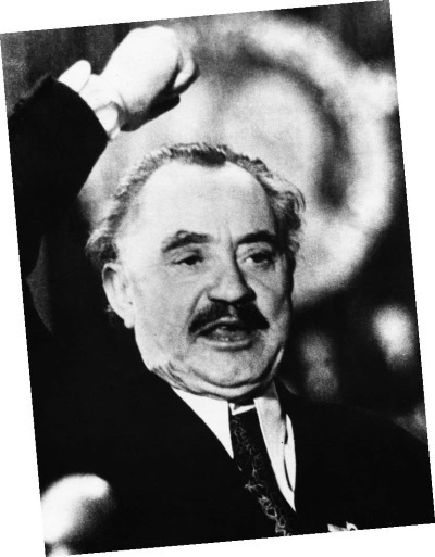 Иллюстрация к книге — Георгий Димитров. Драматический портрет в красках эпохи [i_010.jpg]