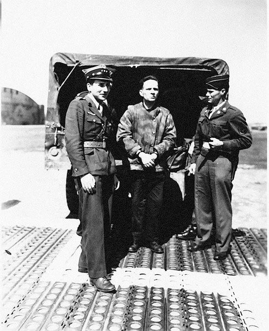 Иллюстрация к книге — Жизнь и смерть в аушвицком аду [i_042.jpg]