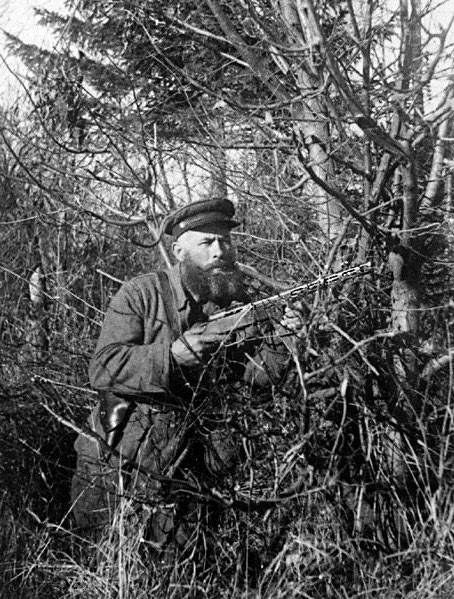 Иллюстрация к книге — Фронт за линией фронта. Партизанская война 1939–1945 гг. [i_034.jpg]