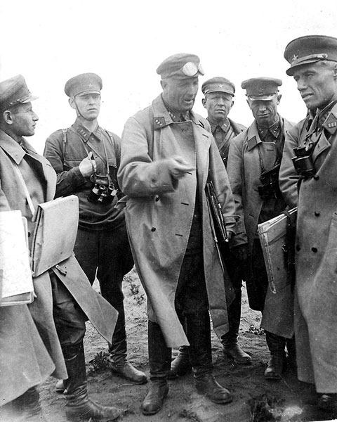 Иллюстрация к книге — Забытый полководец. Генерал армии Попов [i_008.jpg]