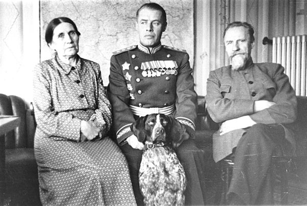 Иллюстрация к книге — Забытый полководец. Генерал армии Попов [i_025.jpg]