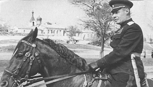 Иллюстрация к книге — Забытый полководец. Генерал армии Попов [i_030.jpg]