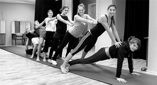 Иллюстрация к книге — Счастливый билет. Моя настоящая жизнь. Том 2 [i_045.jpg]