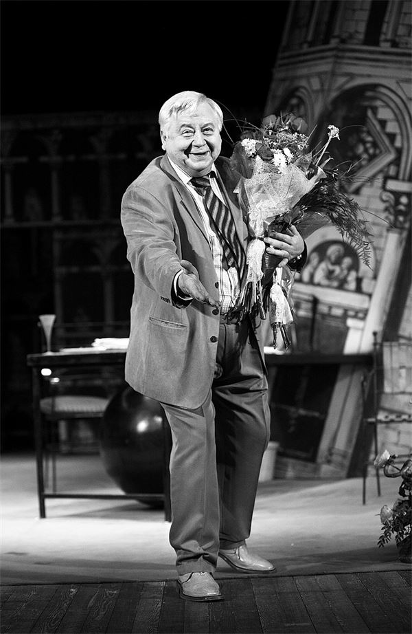 Иллюстрация к книге — Счастливый билет. Моя настоящая жизнь. Том 2 [i_050.jpg]