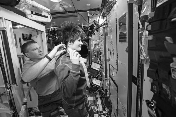 Иллюстрация к книге — Как стать астронавтом? Все, что вам следует знать, прежде чем вы покинете Землю [i_006.jpg]