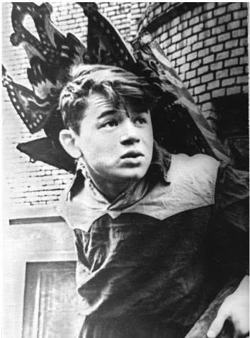 Иллюстрация к книге — Далёкие милые были [i_019.jpg]