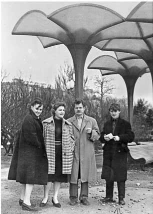 Иллюстрация к книге — Далёкие милые были [i_032.jpg]