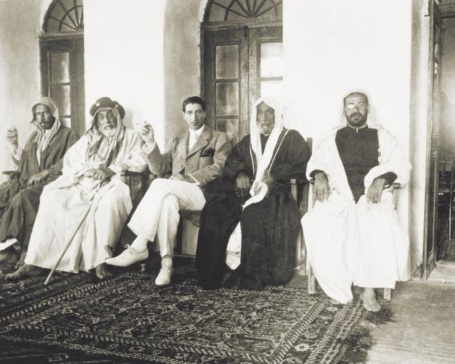 Иллюстрация к книге — Династии. Как устроена власть в современных арабских монархиях [i_039.jpg]