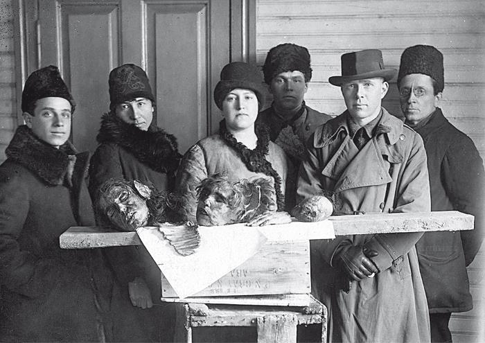 Иллюстрация к книге — Российская миссия. Забытая история о том, как Америка спасла Советский Союз от гибели [i_002.jpg]