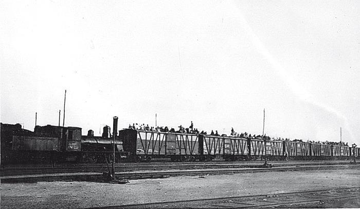 Иллюстрация к книге — Российская миссия. Забытая история о том, как Америка спасла Советский Союз от гибели [i_010.jpg]