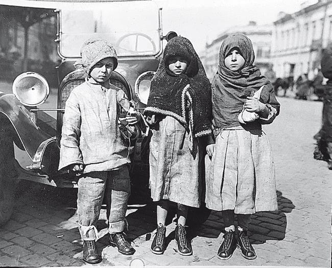 Иллюстрация к книге — Российская миссия. Забытая история о том, как Америка спасла Советский Союз от гибели [i_046.jpg]