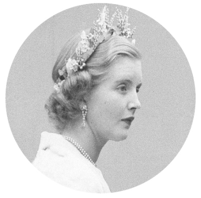 Иллюстрация к книге — Фрейлина. Моя невероятная жизнь в тени Королевы [i_001.jpg]