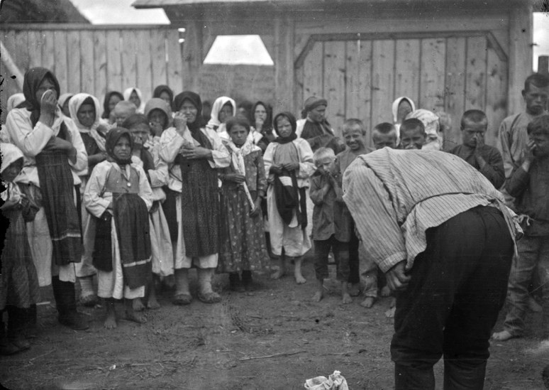 Иллюстрация к книге — Слухи, образы, эмоции. Массовые настроения россиян в годы войны и революции (1914–1918) [i_005.jpg]