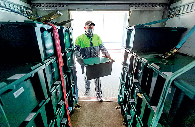 Иллюстрация к книге — Цивилизация X5. От магазинов без товаров до магазинов без продавцов. Как «Перекресток» и «Пятерочка» изменили российскую торговлю [i_023.jpg]