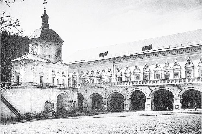 Иллюстрация к книге — Две Москвы: Метафизика столицы [i_283.jpg]