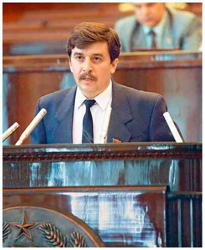 Иллюстрация к книге — Как я написал Конституцию эпохи Ельцина и Путина [i_016.jpg]