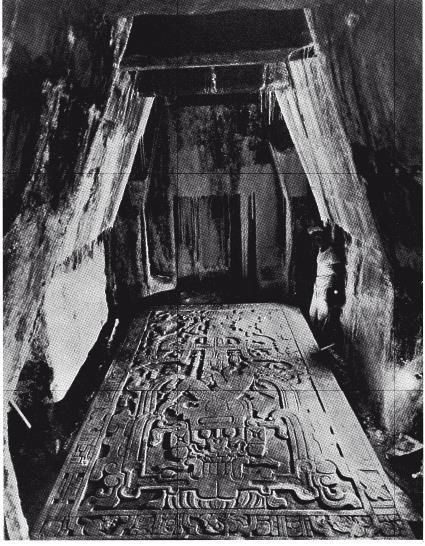 Иллюстрация к книге — Разгадка кода майя: как ученые расшифровали письменность древней цивилизации [i_127.jpg]