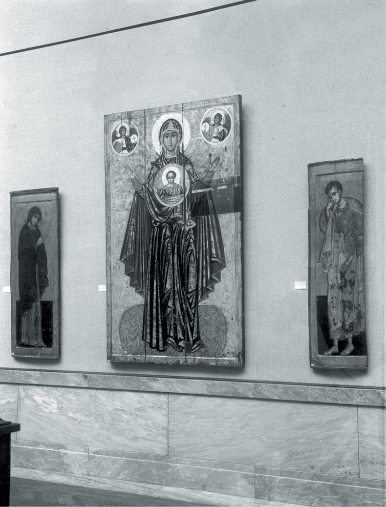 Иллюстрация к книге — Небесная голубизна ангельских одежд [i_065.jpg]