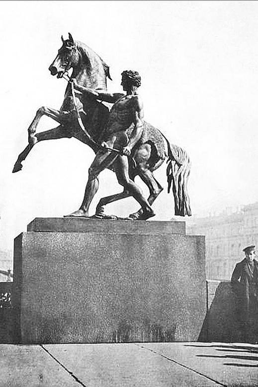 Иллюстрация к книге — Легенды и мифы Невского проспекта [i_067.jpg]