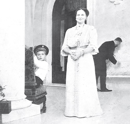 Иллюстрация к книге — Мятежный Петербург. Сто лет бунтов, восстаний и революций в городском фольклоре [i_042.jpg]