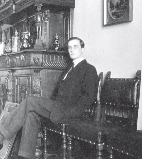 Иллюстрация к книге — Мятежный Петербург. Сто лет бунтов, восстаний и революций в городском фольклоре [i_046.jpg]