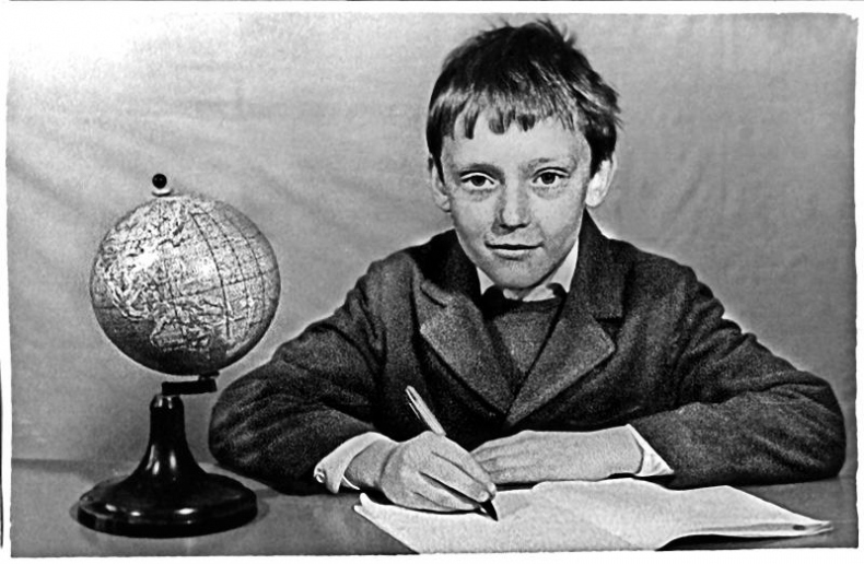 Иллюстрация к книге — Георгий Гурьянов: «Я и есть искусство» [img_6.jpg]