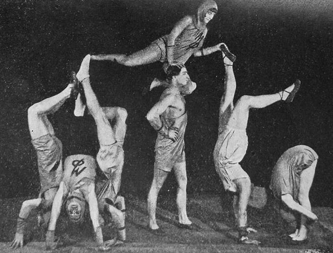 Иллюстрация к книге — Свободный танец в России. История и философия [i_021.jpg]