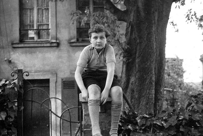 Иллюстрация к книге — Парижские мальчики в сталинской Москве [i_016.jpg]