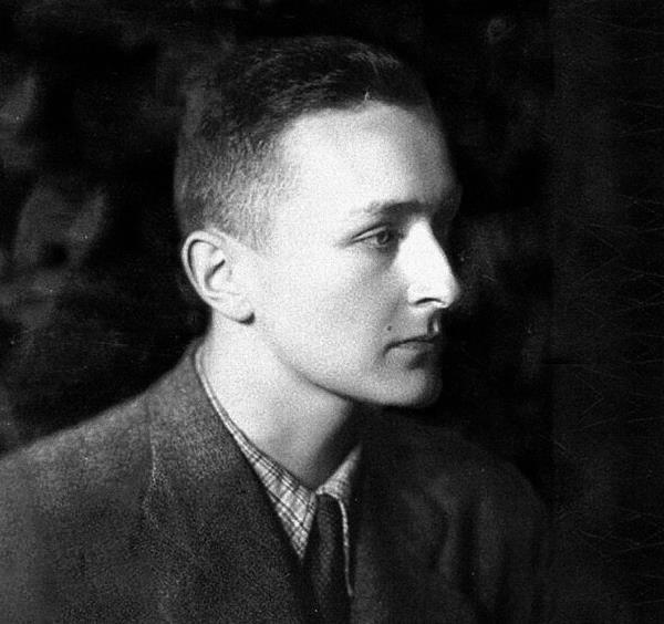 Иллюстрация к книге — Парижские мальчики в сталинской Москве [i_040.jpg]