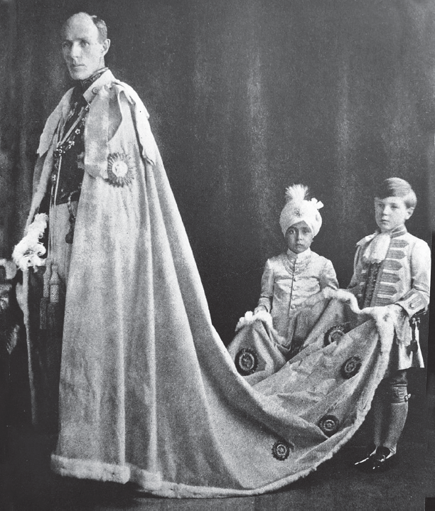 Иллюстрация к книге — Лорд Галифакс: Святой Лис [i_010.jpg]