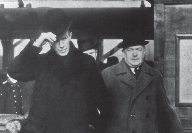 Иллюстрация к книге — Лорд Галифакс: Святой Лис [i_015.jpg]