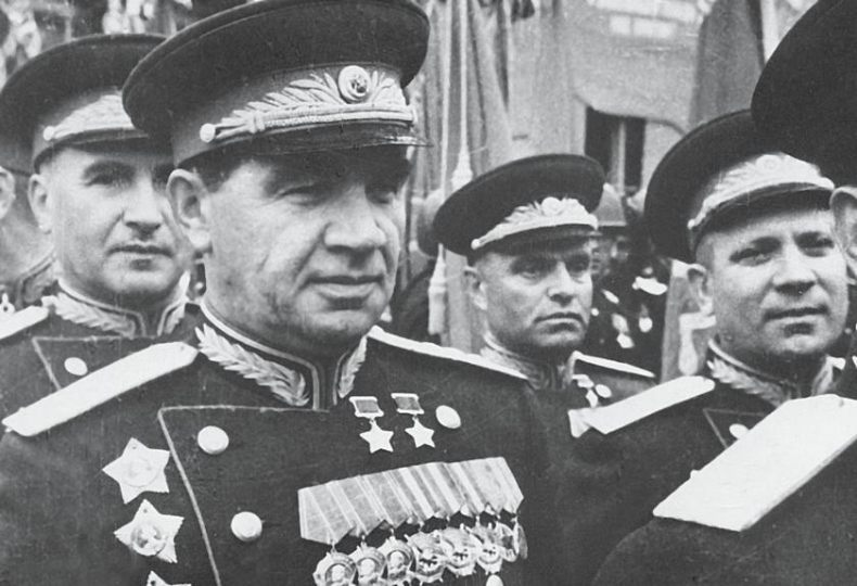 Иллюстрация к книге — От Сталинграда до Берлина. Воспоминания командующего [i_015.jpg]