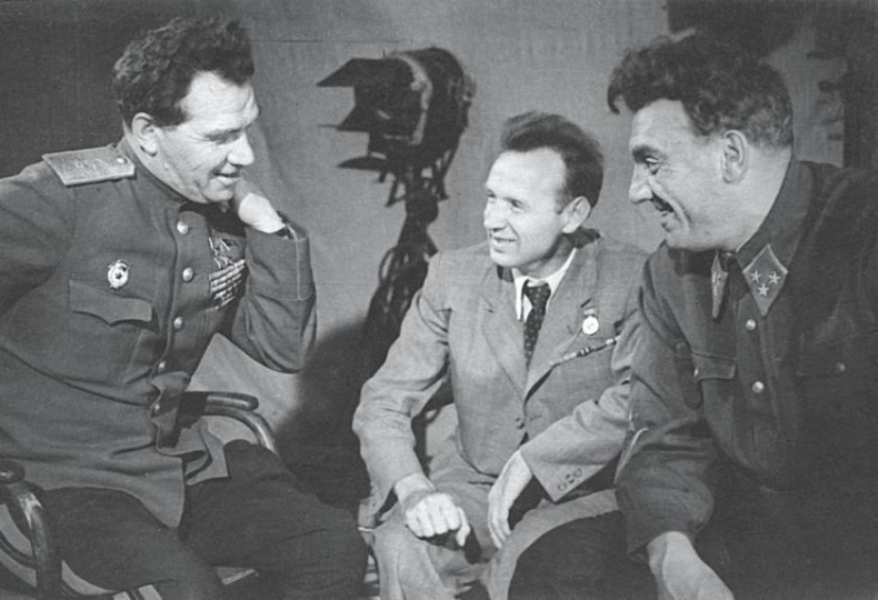 Иллюстрация к книге — От Сталинграда до Берлина. Воспоминания командующего [i_018.jpg]