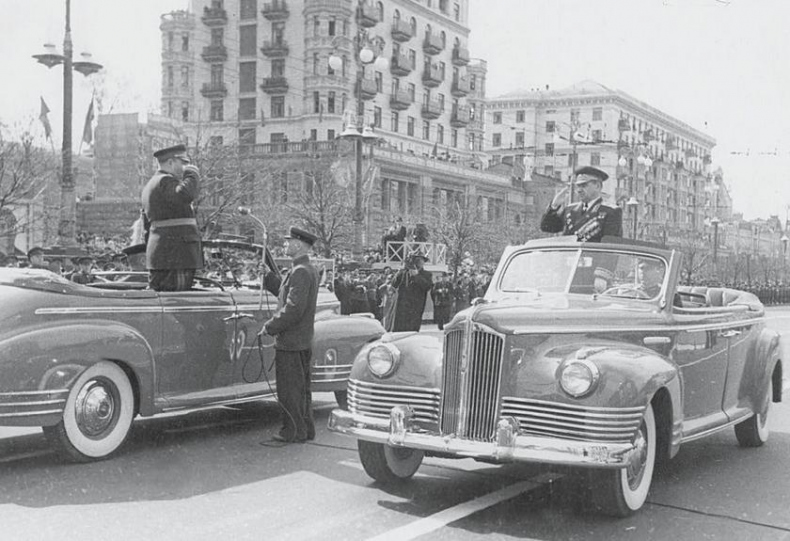 Иллюстрация к книге — От Сталинграда до Берлина. Воспоминания командующего [i_019.jpg]