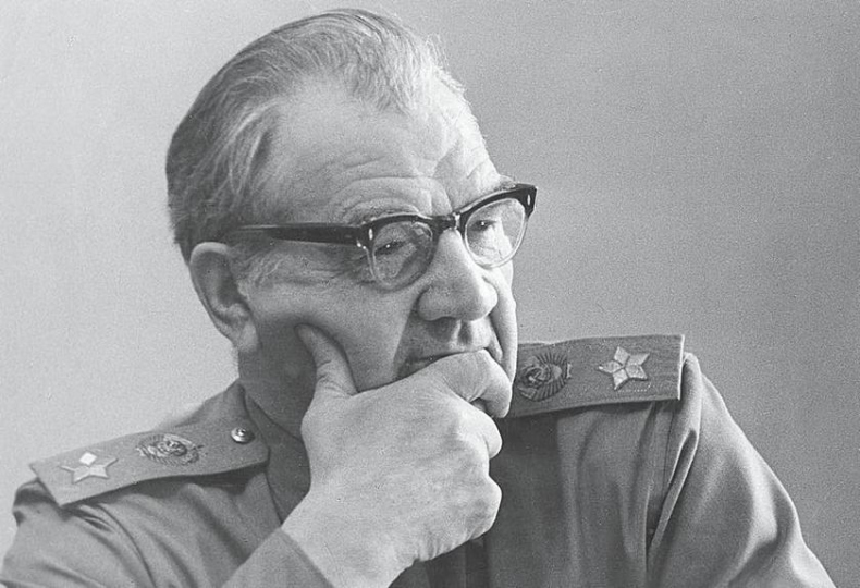 Иллюстрация к книге — От Сталинграда до Берлина. Воспоминания командующего [i_026.jpg]