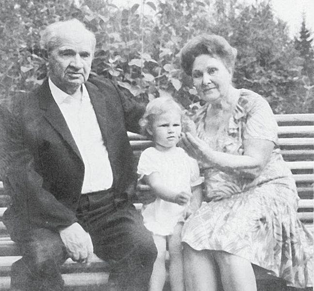 Иллюстрация к книге — От Сталинграда до Берлина. Воспоминания командующего [i_034.jpg]