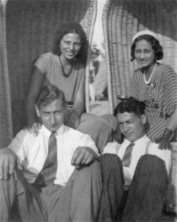 Иллюстрация к книге — В поисках Лин. История о войне и о семье, утраченной и обретенной [i_001.jpg]