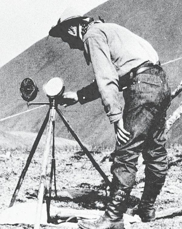 Иллюстрация к книге — История почты. От голубиной до электронной [i_029.jpg]