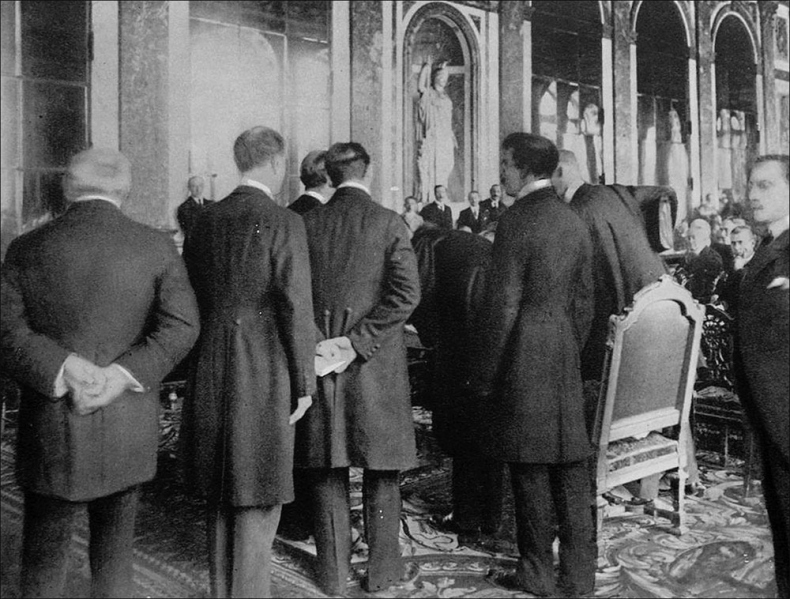 Иллюстрация к книге — В дни мировой войны. Мемуары министра иностранных дел Австро-Венгрии [i_038.jpg]