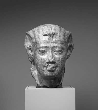 Иллюстрация к книге — Великие правители [i_015.jpg]