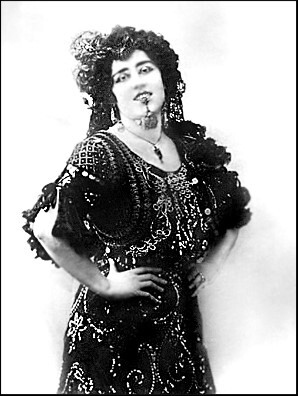 Иллюстрация к книге — Любовь в Серебряном веке. Истории о музах и женах русских поэтов и писателей. Радости и переживания, испытания и трагедии… [i_013.jpg]